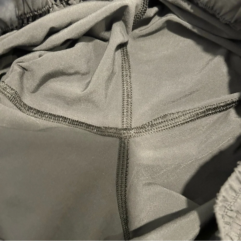 Lululemon Final Play Crop *23” Evergreen Size 6 FLAWED